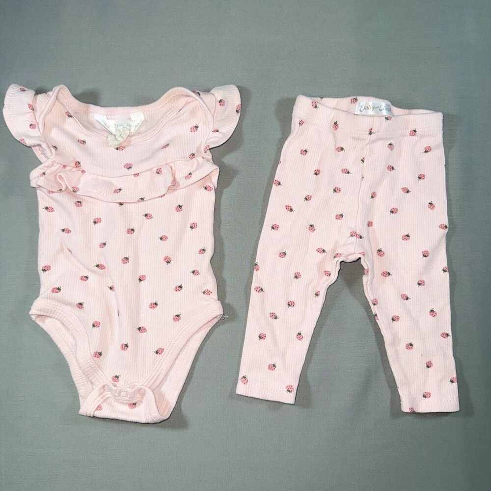Emily & Oliver 2-piece Babygirl Strawberry Set Size 3-6m